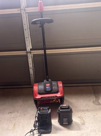 TORO BLOWER SHOVEL 1