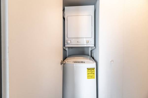 $1,900 / 2br - 956ft2 - Dishwasher, Woodbridge VA, 2BD 2BA (13940 Longwood Manor Ct, Woodbridge, VA)63896156159491123