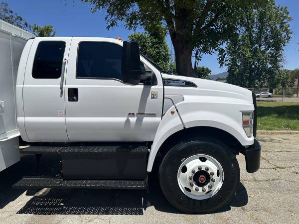 2022 Ford F-750 Extra Cab - Photo 14