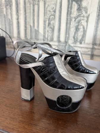 **Museum Shoes by Salvatore Deodato** 1