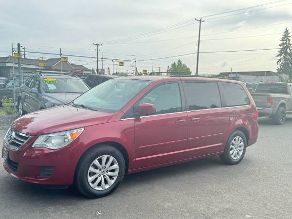 2012 VOLKSWAGON ROUTAN SE - $6,999 (Vancouver)63618461903747123