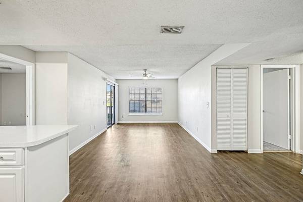 $1,600 / 2br - 950ft2 - Business Center, Community Pool, Walk In Closets (26675 Players Cir, Lutz, FL)63980539024898122