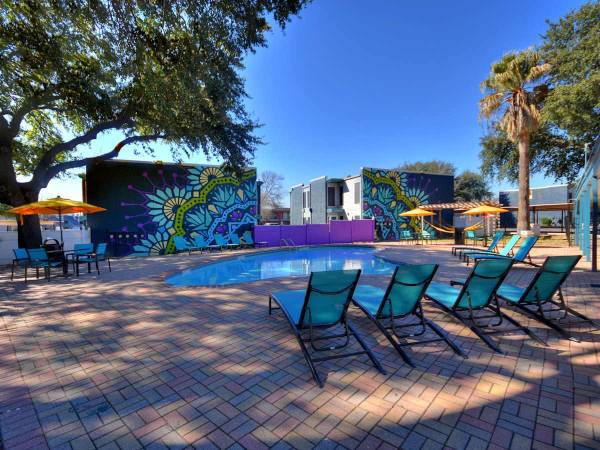 $750 / 1br - 619ft2 - Townhome Options, Close To Downtown Austin, Spacious Layouts (1212 Westheimer Dr)63979117889027121