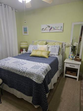 $1,600 / 1br - Female preferred (Old town Key West)63838116506371122