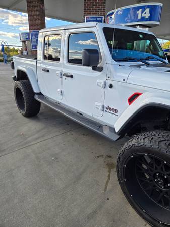 Jeep Gladiator Running Boards 1