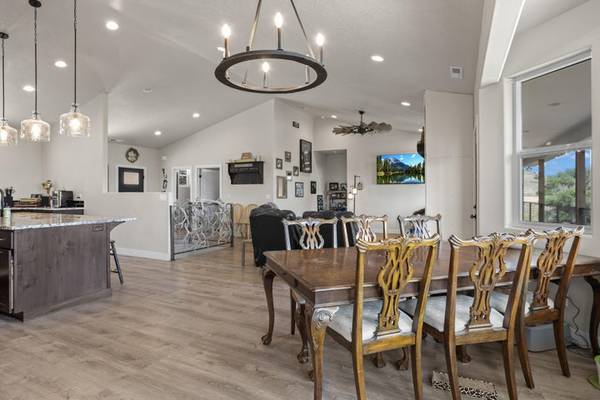 $1,500,000 / 5br - 3603ft2 - 711 W Main Street for sale with basement (Enterprise)63932587205506124
