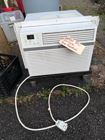 AIRCONDITIONERS THREE GOOD USED ONES 1