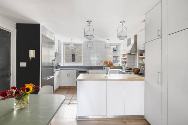 $2,675,000 / 3br - Its FULL SERVICE, Its White Glove, It's 3BR, Its on Central Park West (Upper West Side)64033460766465121