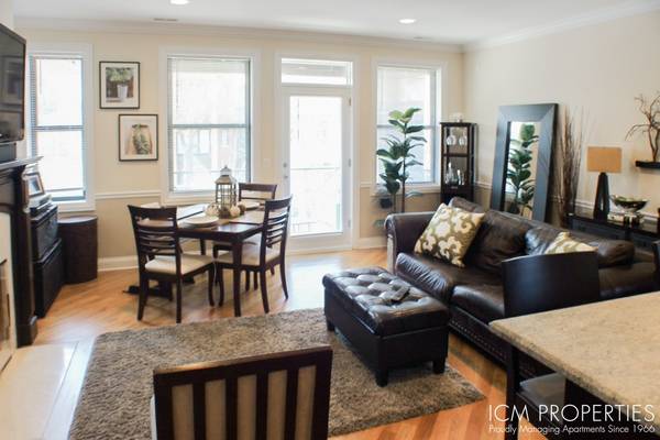 Modern Lakeview 2-Bed/2-Bath // Central AC // Laundry // Parking! 1
