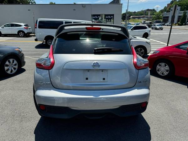 2015 NISSAN JUKE SL EN EXCELENTE ESTADO!!!! - $8.900 (1870 CENTRAL PARK AVE, YONKERS)63437758228609124