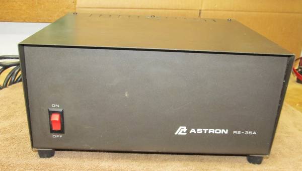 Astron 35 A DC linear power supply 1