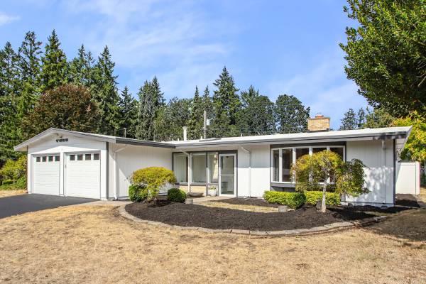 $575,000 / 3br - 1673ft2 - Rambler on Large Corner Lot - no HOA (Lakewood)63866941421953120