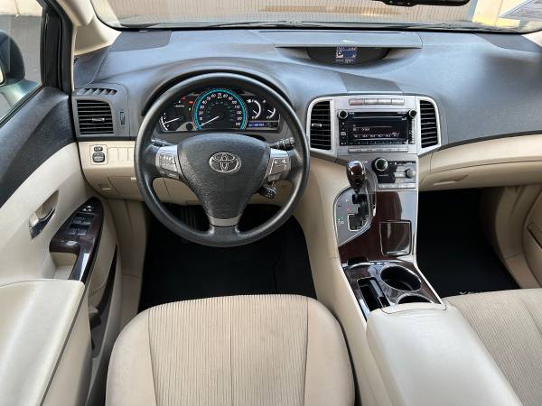 2012 Toyota Venza LE ** 82,823 millas ** - $9,900 (Auburn)63617215736193124