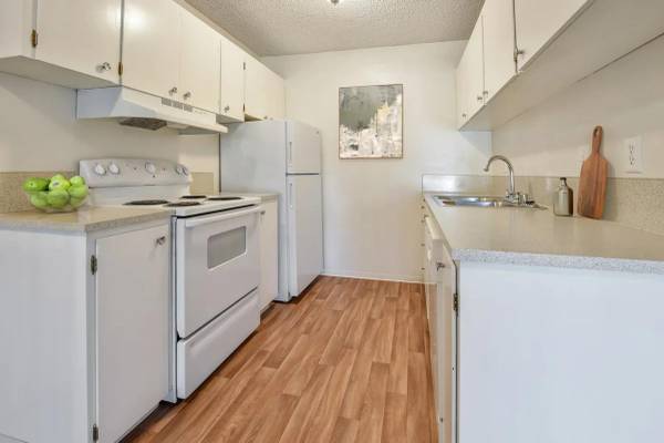 $1,450 / 1hab - 750ft2 - Piso de Vinilo, Lavavajillas, a Dos Millas del Parque Pt. Defiant63808083925505122