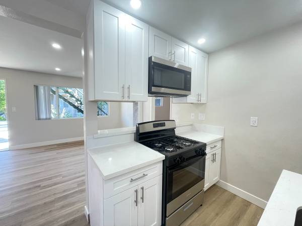 Remodeled 1 Bed/ 1 Bath - First Month Free 1