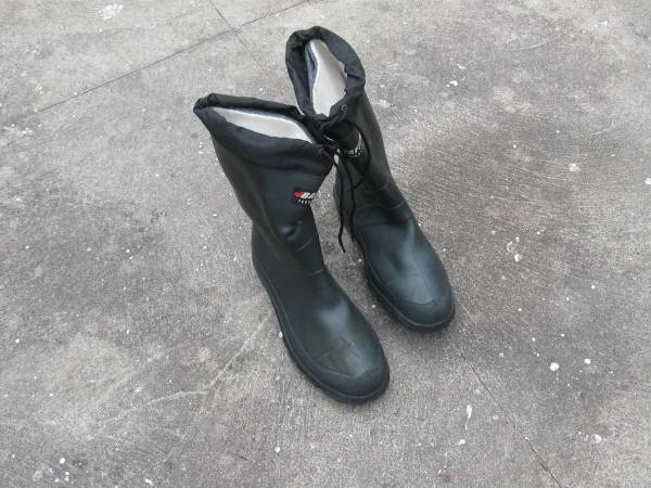 Buffin Technology insulated heavy duty rubber boots 1