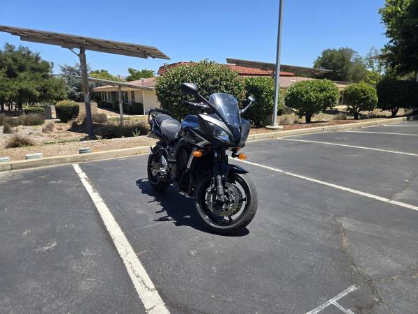 2009 Yamaha FZ6 Sportbike