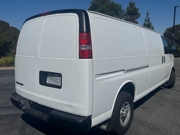 2017 CHEVY EXPRESS 3500 FURGÓN DE CARGA ALARGADO, SOLO 96K MILLAS, FUNCIONA EXCELENTE - $16,90063496515971329122