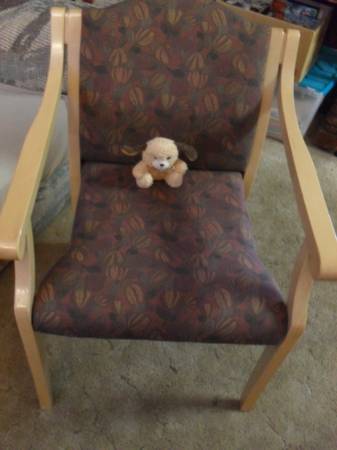 Chair in excellent condition! - $20 (East Wenatchee)63441567332225120