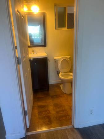 $1,280 / 1br - Habitación con entrada independiente en alquiler (redwood city)63880131782529122