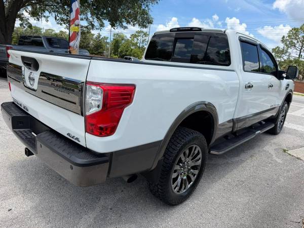 2017 Nissan TITAN XD Crew - Photo 6
