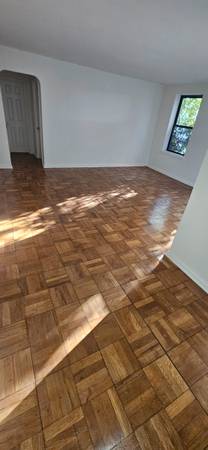 $1,950 / 700ft2 - Large 1 bed apt Great Building ! (Rego Park)63689806962177122