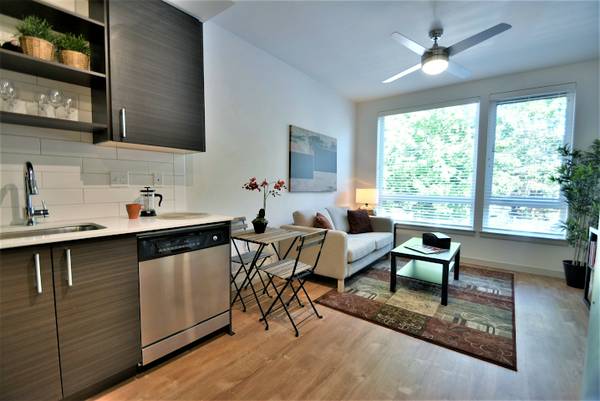 $1,295 / 1br - Cool 1 Bed Available at Stark Street Lofts! Call or Text Now! (SE Portland, Laurelhurst, Buckman)63845977258243122