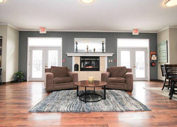 $1,135 / 2br - 894ft2 - ¡Siéntese, relájese... quédese un rato! (1000 East 17th Street, South Sioux City, NE)63846412493827121