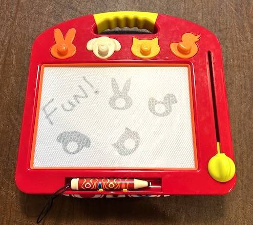 *** B. Creative Portable Magnetic Drawing Board *** - $10 (Mequon)63470634399619120