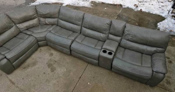 Sectional couch - leather 1