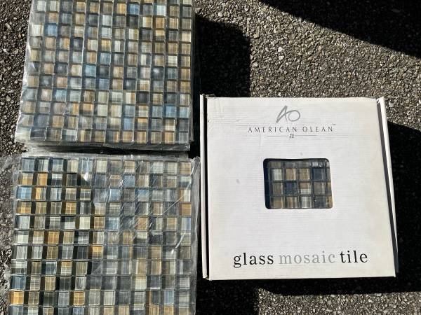 Polished Glass Mosaic Wall /Blacksplash Tile 12-in  X 12-in ( 1-sq. ft. / piece) 1