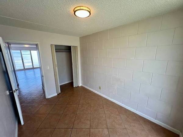 $1,800 / 2br - Apartamento de 2 habitaciones y 1 baño disponible en 27 Lakeview Circle ((Wahiawa))63686691300481124