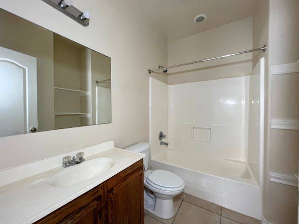 $995.00 / 1br - Villa Dorada Apartments63662019229697124