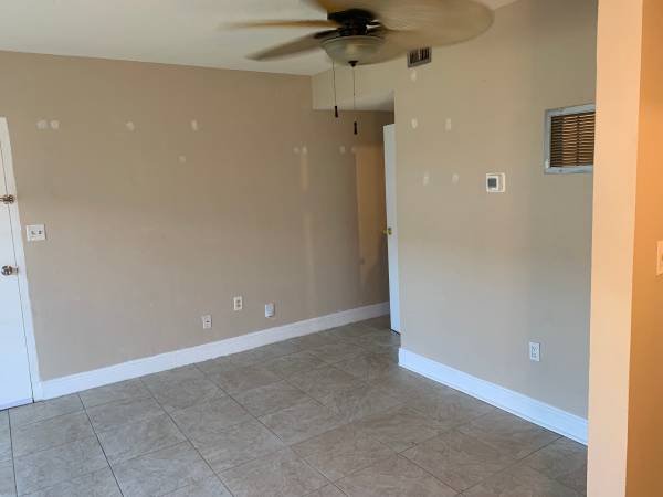 $1,300 / 1br - 720ft2 - ONE BEDROOM $1,300 MONTH (MERRITT ISLAND)63846409731459121