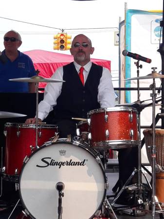 ¡Baterista y percusionista profesional independiente disponible para una red de contactos de alta calidad! (Shelby Twp.)