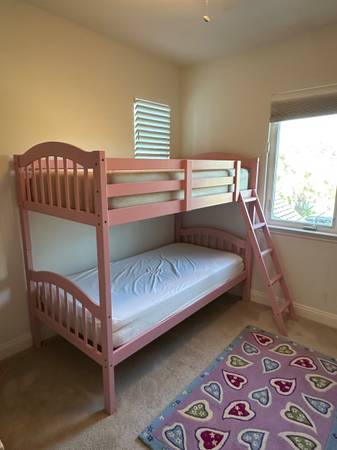 Storkcraft Long Horn Convertible Twin-over-Twin Bunk Bed 1