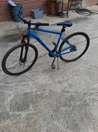 Schwinn bicycle men's in good working condition 1