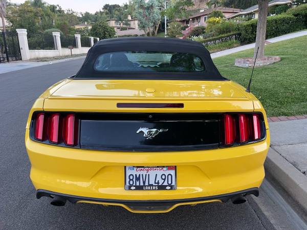 2016 Ford Mustang Ecoboost Premium - Clean Title - No Accident - $12,200 (South Pasadena)63470774696323124