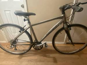 27 Speed TREK 7.5 FX Road Bicycle 17.5 inch frame,carbon fiber-forks