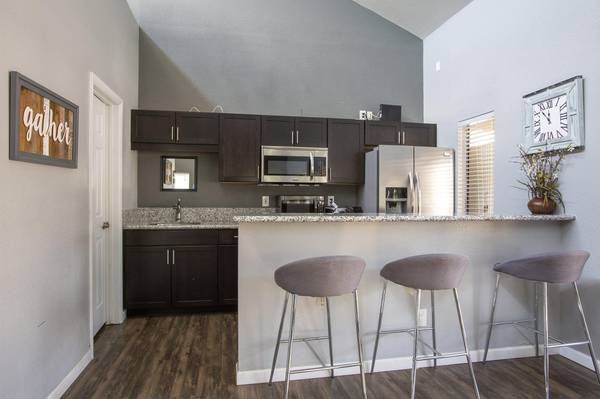 $880 / 1br - 616ft2 - Covered Parking Available, 24-Hour Laundry Facility, 1/bd 1/ba (7700 E Speedway Blvd, Tucson, AZ)63674722526083121