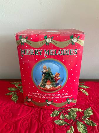 Vintage Merry Melodies Water Snow Globe Music Box by RUSS 1