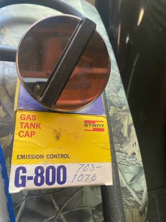 NOS in the box STANT G-800 Gas / Fuel Caps 1