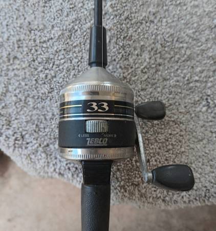 Zebco 33 Spincast Reel 1