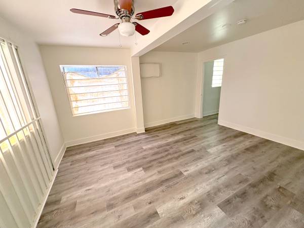 $1,400 / 850ft2 - Office Space for Lease El Sereno 3 offices + private restroom+parking (Los Angeles)63840107357441124