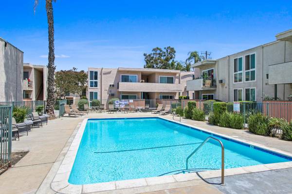 $1,950 / 1br - 950ft2 - 1 Bedroom in North Hills - Laminate Flooring - A/C - Pool - Granite (North Hills 91343)63701185483651122