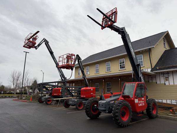 Skyjack 60AJ Articulating Boom lift 1