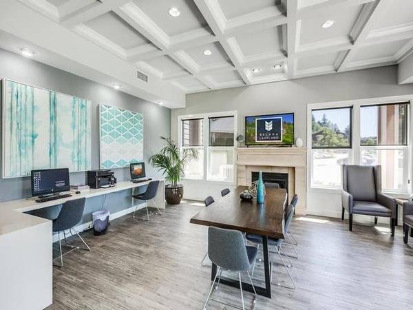 $1,707 / 1br - 741ft2 - Built-In Computer Desks, Dishwasher, On-Site Maintenance (Lakeland Hills)63688369637379123