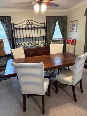 Solid Oak 8 Pc Dining Room Set 1