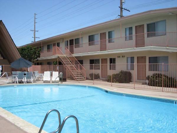 $2,099 / 2br - 970ft2 - Cable Ready, Gas Range, Spa/Hot Tub63998005123458124