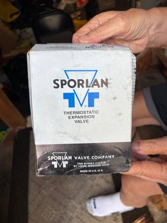 8) BRAND NEW Sporlan Thermostatic Expansion Valves - tools - by